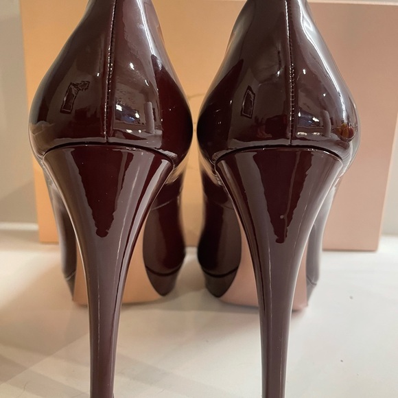 *mint* condition PRADA heels - Picture 7 of 12
